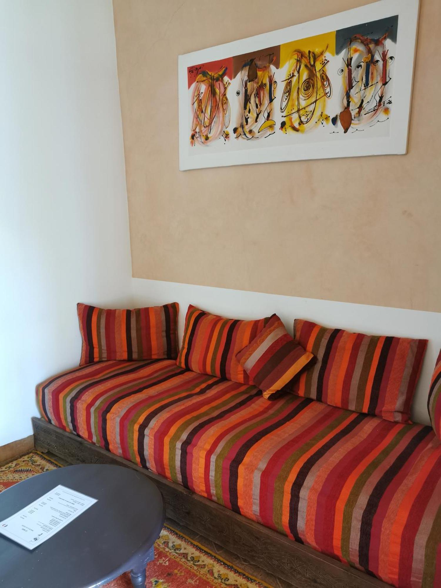 Riad Eucalyptus As-Sawíra Exteriér fotografie